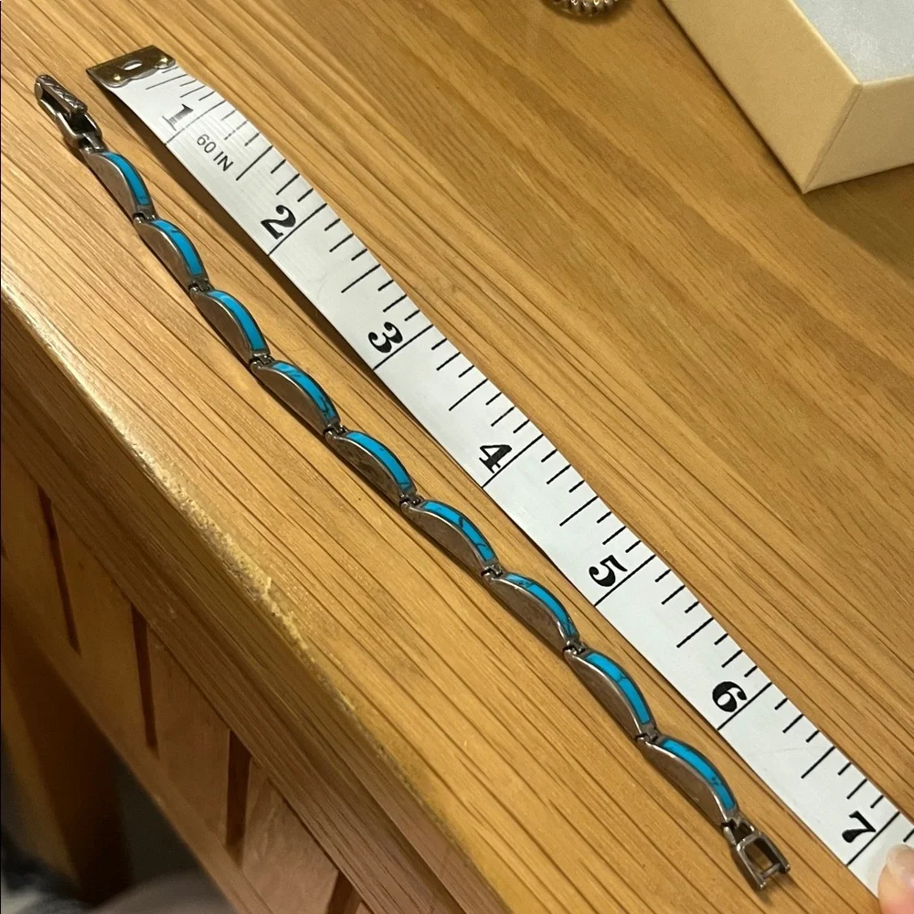 Silver and Turquoise Jewelry Set - Picture 5 of 5